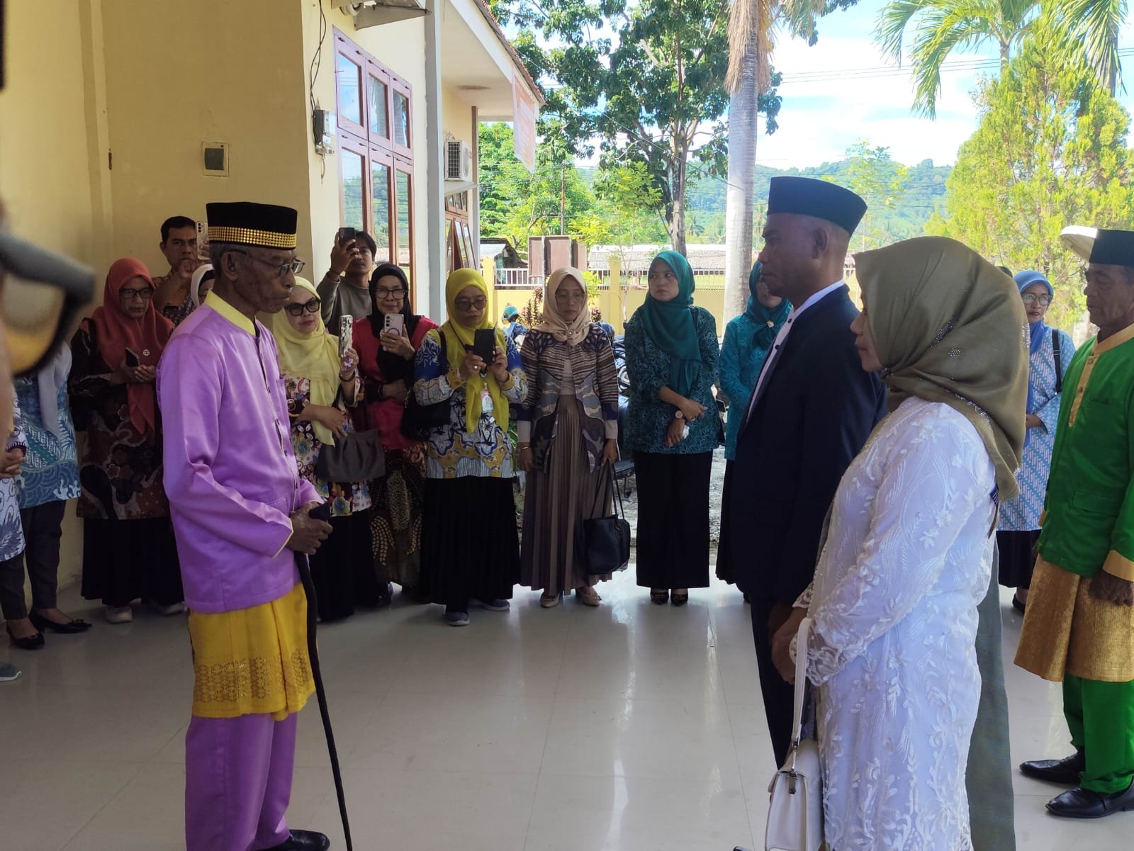 Sertijab sebelumnya dari Sarwo Eddy Posangi kepada Arif Djahala berlangsung hangat, penuh kekeluargaan/Hibata.id