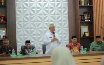 Bupati Bone Bolango Ismet Mile memberikan arahan usai Lantik Pejabat Fungsional Baru/Hibata.id