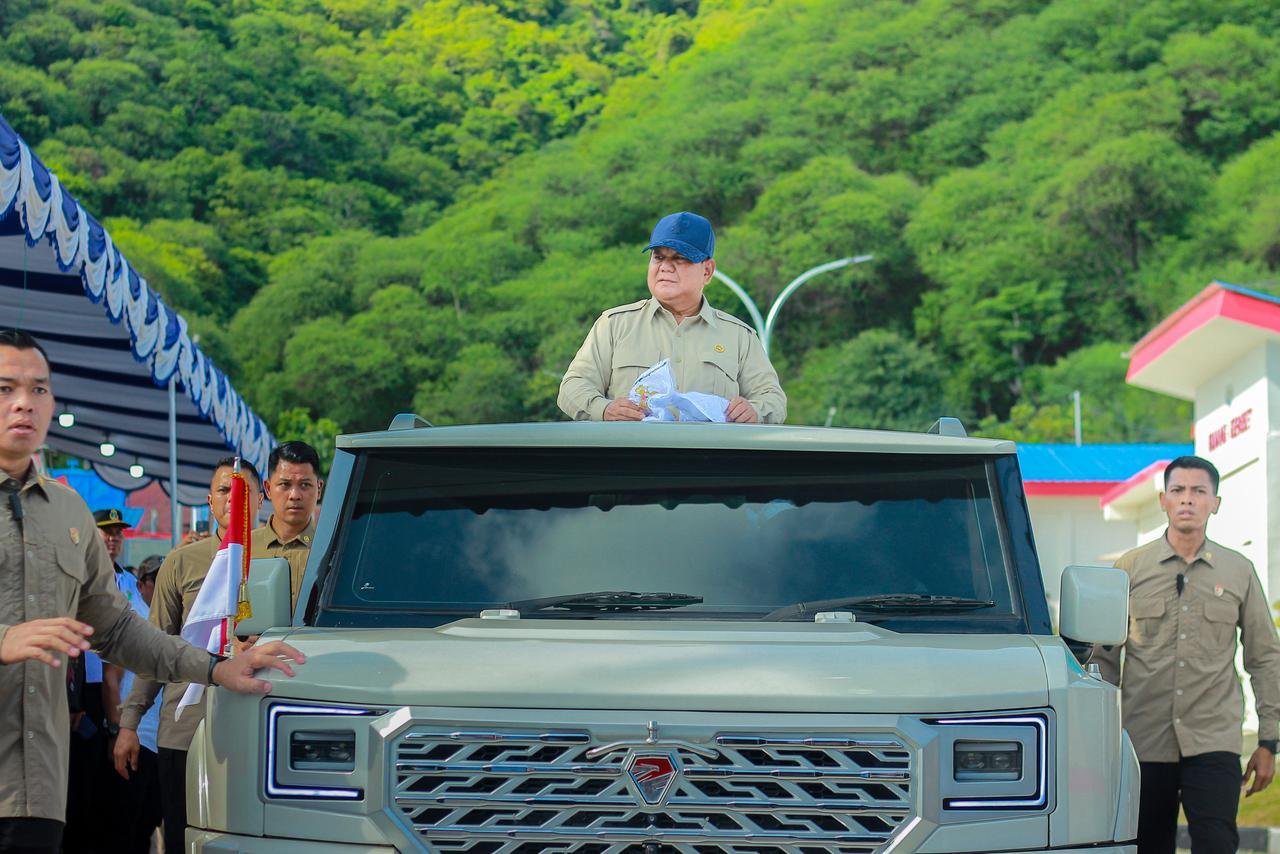 Presiden Prabowo Subianto meresmikan Kampung Nelayan Merah Putih di Gorontalo. FOTO: Rendi/Hibata.id
