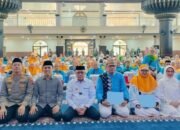 Bupati Gorontalo Sofyan Puhi melepas 161 jamaah calon haji (JCH) Kloter 30 asal Kabupaten Gorontalo/Hibata.id