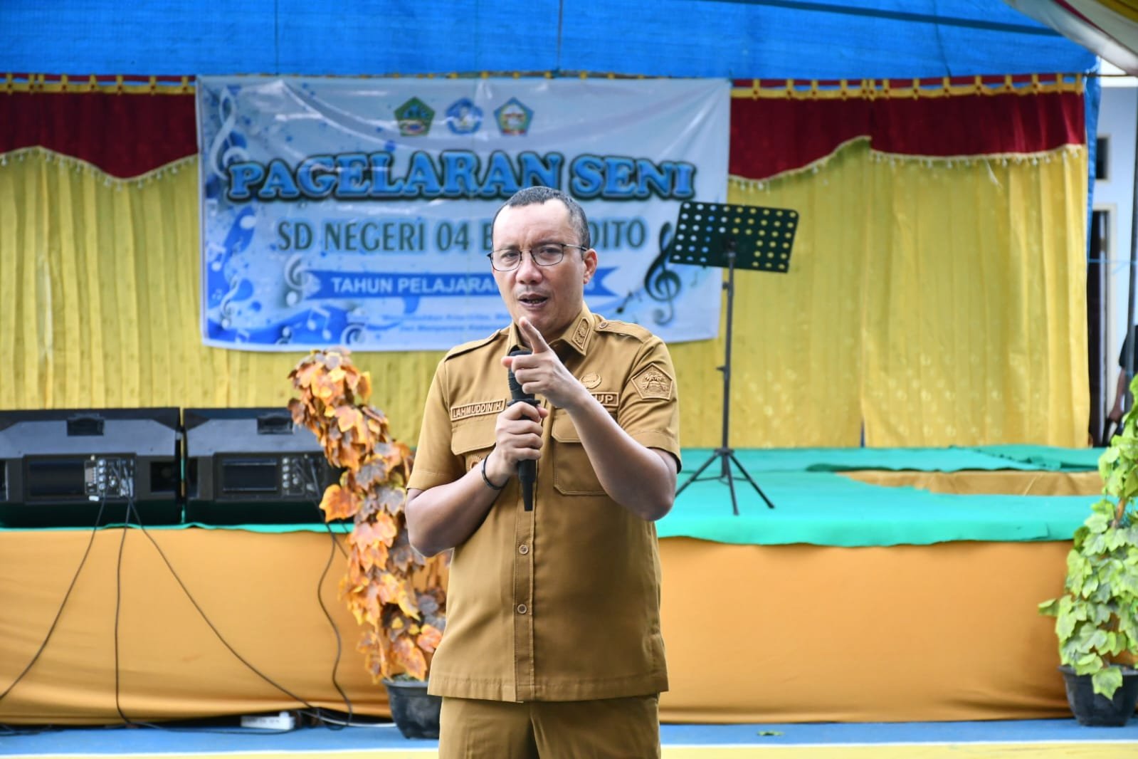 Wakil Bupati Boalemo Lahmuddin Hambali membuka kegiatan Pentas Seni SDN 4 Botumoito, Kabupaten Boalemo/Hibata.id