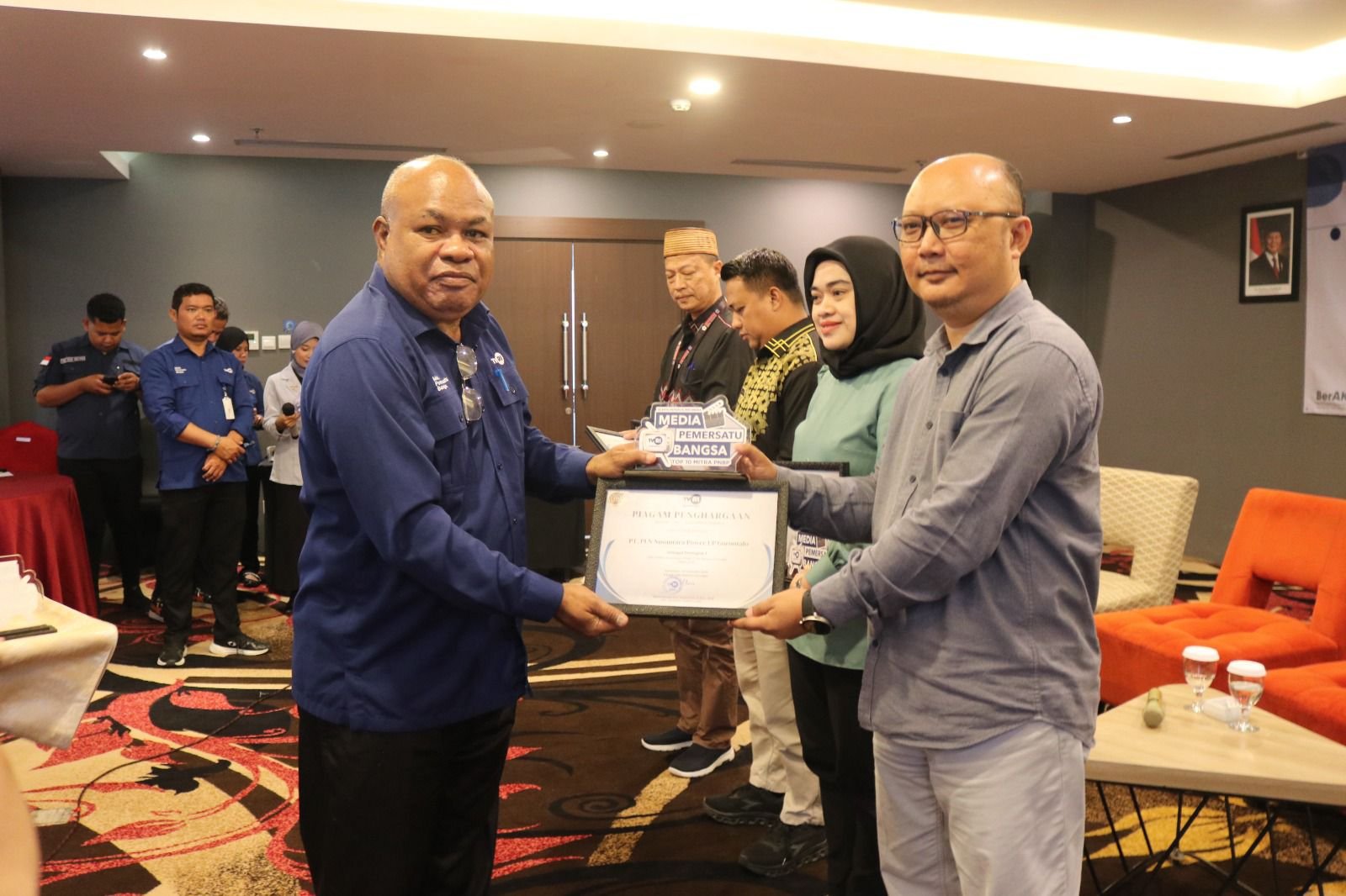 PLN Nusantara Power UP Gorontalo meraih peringkat pertama dalam Top 10 Mitra Kerja Sama PNBP TVRI Gorontalo 2025/Hibata.id