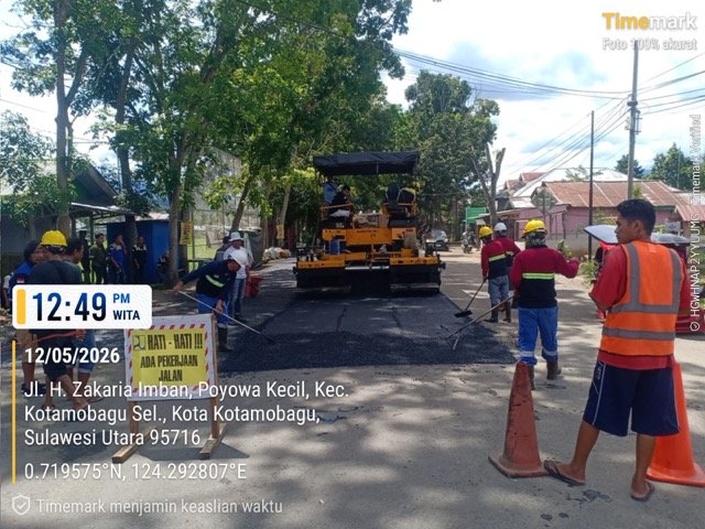 Pemerintah Kota Kotamobagu terus melaksanakan pemeliharaan jalan di sejumlah titik. (Foto: Humas Pemkot Kotamobagu)