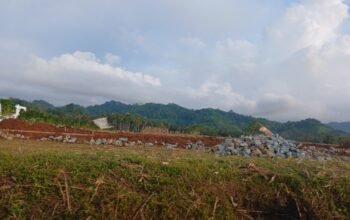 Warga Bintauna, Bolmut, mempertanyakan legalitas penggunaan lahan aset Pemda untuk pembangunan Gerai Koperasi Desa Merah Putih. BPKPD menyebut pemanfaatan lahan mengacu pada Inpres Nomor 18 Tahun 2025/Hibata.id
