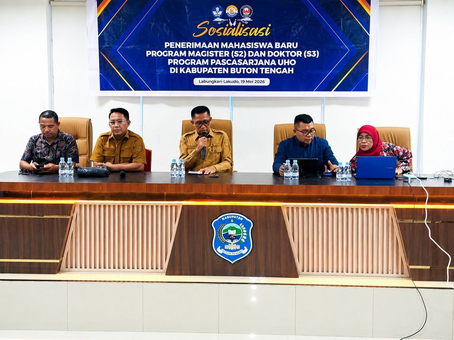 Pascasarjana UHO membuka peluang bagi ASN dan tenaga profesional di Buton Tengah untuk melanjutkan studi S2 dan S3 dengan sistem kuliah fleksibel yang menyesuaikan aktivitas kerja/Hibata.id