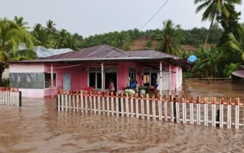 Pemkab Gorontalo menyiapkan solusi permanen untuk mengatasi banjir berulang di Desa Olimohulo/Hibata.id