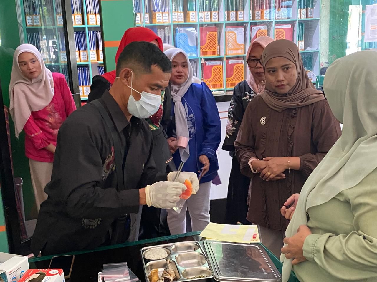 Puluhan Siswa SDN 11 Telaga Gorontalo Tumbang Usai Santap Menu MBG, Ini yang Terjadi/Hibata.id