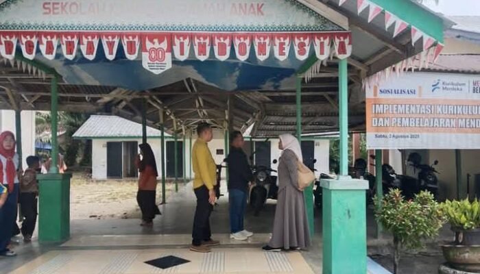 Kadis Pendidikan Asahan Tinjau Dua SD di Aek Kuasan
