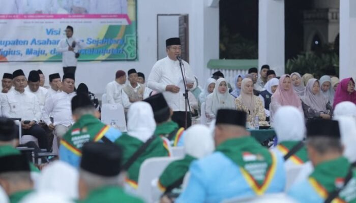 Bupati Asahan Lepas 241 Calon Haji Kloter 7
