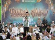 Ustadz Abdul Somad mengahdiri Tabligh Akbar di Kotamobagu. (Foto: Humas Pemkot Kotamobagu)