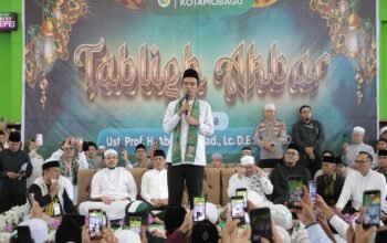 Ustadz Abdul Somad mengahdiri Tabligh Akbar di Kotamobagu. (Foto: Humas Pemkot Kotamobagu)