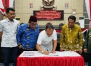 Pemerintah Kabupaten Gorontalo bersama DPRD Kabupaten Gorontalo akhirnya menuntaskan pembahasan perubahan Struktur Organisasi dan Tata Kerja (SOTK)/Hibata.id