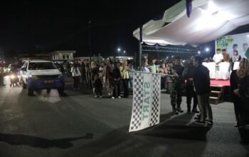 Wali Kota Kotamobagu, Weny Gaib, bersama Wakil Wali Kota Kotamobagu, Rendy Virgiawan Mangkat, secara resmi melepas peserta Pawai Takbir Idul Adha 1447 Hijriah Tahun 2026, Selasa malam, 26 Mei 2026. (Foto: Humas Pemkot Kotamobagu)