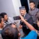Pemkab Buton Tengah menyiapkan Peraturan Bupati yang mengatur syarat baru bagi calon kepala desa, kepala lingkungan, hingga pejabat daerah. Salah satunya wajib mampu membaca Al-Qur’an dan menjadi imam bagi Muslim/Hibata.id