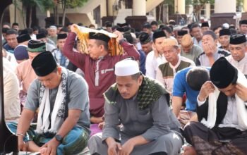 Ratusan Warga Pohuwato Ikuti Shalat Idul Adha 1447 Hijriah di Halaman Polres