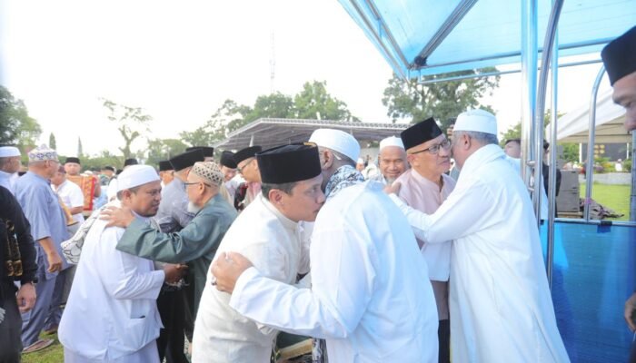 Weny Gaib dan Rendy Mangkat Sampaikan Ucapan Idul Adha 1447 H, Ajak Warga Perkuat Kepedulian Sosial