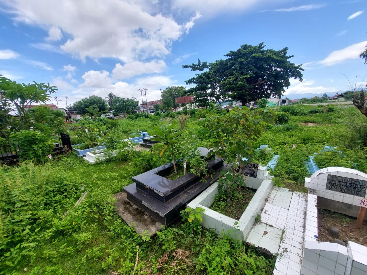 Pemerintah Kota Gorontalo mengimbau warga yang memiliki keluarga dimakamkan di kompleks Eks Terminal 1942 Andalas segera melapor/Hibata.id