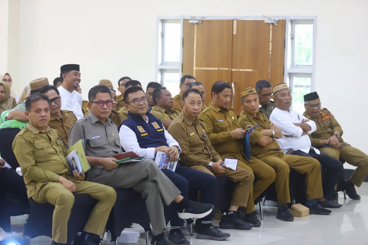 Bupati Bone Bolango Ismet Mile meminta seluruh Organisasi Perangkat Daerah (OPD) mempercepat penyerapan anggaran dan mengoptimalkan Pendapatan Asli Daerah (PAD)/Hibata.id