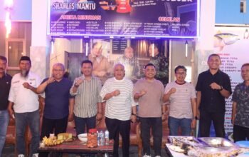 Wakil Ketua DPRD Bone Bolango Zainudin Pedro Bau menghadiri peluncuran Kedai Kopi Pesisir yang digagas Asosiasi Nelayan Provinsi Gorontalo dan HNSI di Bone Bolango/Hibata.id