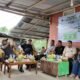 Wakil Ketua DPRD Provinsi Gorontalo, La Ode Haimuddin, bersama Panitia Khusus (Pansus) Ranperda PDRD DPRD Provinsi Gorontalo berdialog dengan pengurus Koperasi Cahaya Sinergi Dengilo dan masyarakat saat kunjungan kerja di Kabupaten Pohuwato guna menyerap aspirasi terkait iuran pertambangan, perizinan, dan penataan sektor pertambangan/Hibata.id