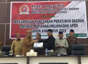 Bupati Bone Bolango Ismet Mile menyampaikan Ranperda Pertanggungjawaban APBD Tahun Anggaran 2025 kepada DPRD/Hibata.id