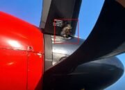 Salah satu komponen baling-baling pesawat ATR 72-600 milik Wings Air yang menjadi sorotan setelah video penggunaan kabel ties pada lapisan pelindung (deicer) viral di media sosial/Hibata.id