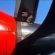 Salah satu komponen baling-baling pesawat ATR 72-600 milik Wings Air yang menjadi sorotan setelah video penggunaan kabel ties pada lapisan pelindung (deicer) viral di media sosial/Hibata.id