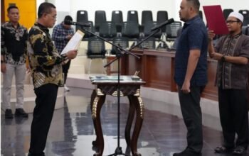 Sekretariat DPRD Provinsi Gorontalo mematangkan persiapan pelantikan PAW anggota DPRD dari PKS, Aswan Djamaluddin. Gladi kotor digelar untuk memastikan rapat paripurna berjalan lancar/Hibata.id