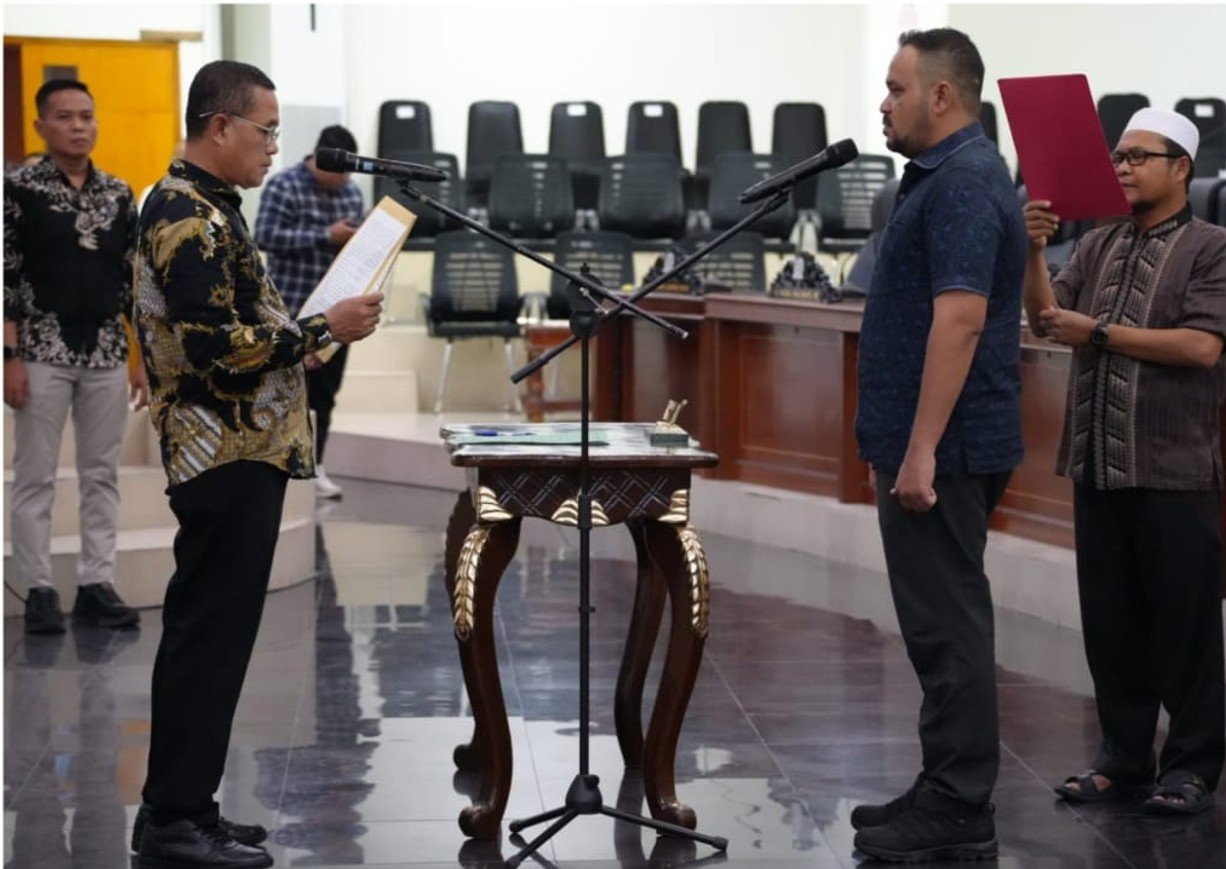 Sekretariat DPRD Provinsi Gorontalo mematangkan persiapan pelantikan PAW anggota DPRD dari PKS, Aswan Djamaluddin. Gladi kotor digelar untuk memastikan rapat paripurna berjalan lancar/Hibata.id