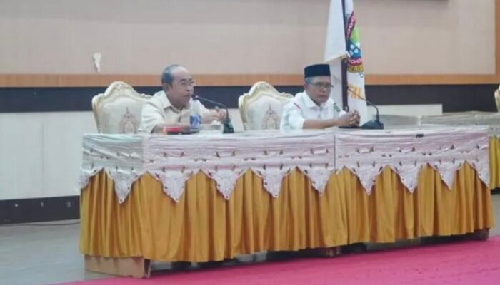 Adhan Dambea Tegaskan Peran LPM: Dana Kelurahan Harus Serap Tenaga Kerja Lokal