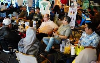 Sebanyak 307 pelaku usaha mikro, kecil, dan menengah (UMKM) memadati pembukaan Street Food Jilid II di sepanjang Jalan Drs. Ahmad Nadjamudin, Kota Gorontalo, Sabtu, 6 Juni 2026. (Foto: Humas Pemkot Gorontalo)