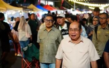 Wali Kota Adhan Dambea bersama Wakil Wali Kota Indra Gobel (AIR) saat menghadiri Street Food Jilid II yang digelar pada Sabtu malam, 6 Juni 2026. (Foto: Humas Pemkot Gorontalo)
