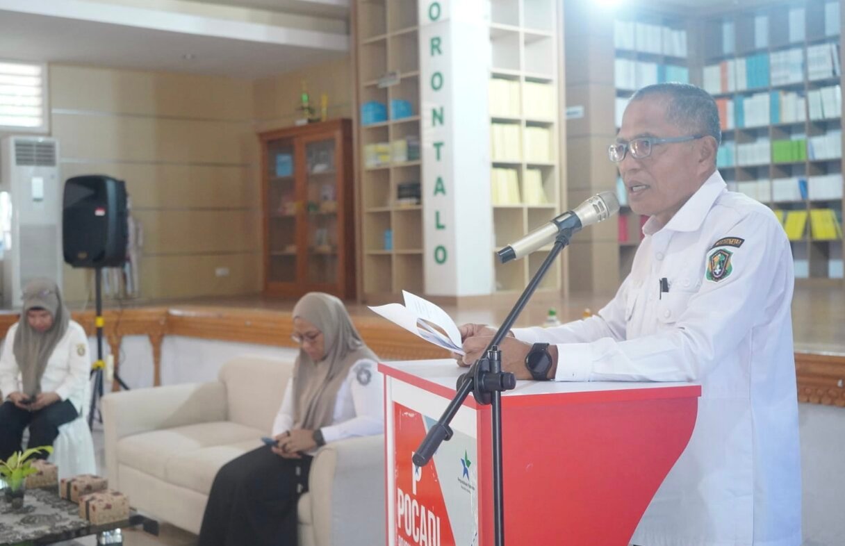 Sekretaris Daerah (Sekda) Kota Gorontalo, Ismail Madjid, secara resmi membuka Lomba Bertutur Tingkat SD/MI se-Kota Gorontalo Tahun 2026 yang digelar di Dinas Kearsipan dan Perpustakaan (DKP) Kota Gorontalo, Rabu (10/6/2026). (Foto: Humas)