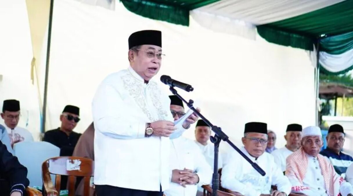 Wali Kota Gorontalo Adhan Dambea secara resmi membuka dan melepas peserta Pawai Hijratul Rasul dalam rangka memperingati Tahun Baru Islam 1 Muharram 1448 Hijriah, Selasa, 16 Juni 2026. (Foto: Humas)
