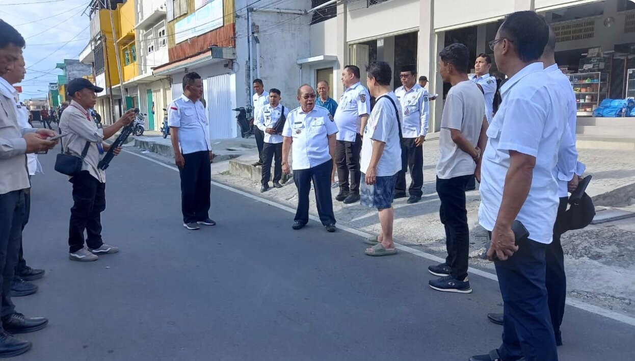 Wali Kota Gorontalo, Adhan Dambea, meninjau langsung lokasi kegiatan pada Rabu, 17 Juni 2026. (Foto: Humas)