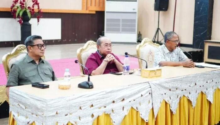 Wali Kota Adhan Dambea Minta Camat dan Lurah Genjot PBB