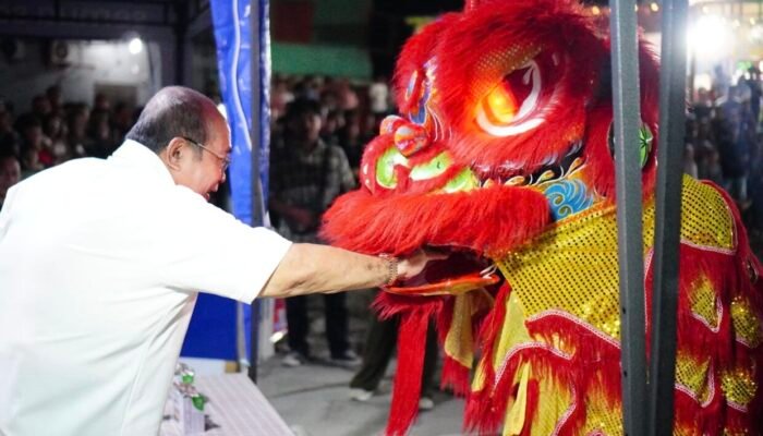 Barongsai dan Samrah Buka Street Food Jilid III, Adhan Dorong Kebangkitan Ekonomi Kota Tua Gorontalo