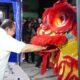 Atraksi barongsai dan samrah mewarnai pembukaan Festival Kuliner Kota Tua atau Street Food Jilid III yang digelar di kawasan Jalan Jenderal Suprapto, Kelurahan Biawao, Kecamatan Kota Selatan, Sabtu malam, 20 Juni 2026. (Foto: Humas)