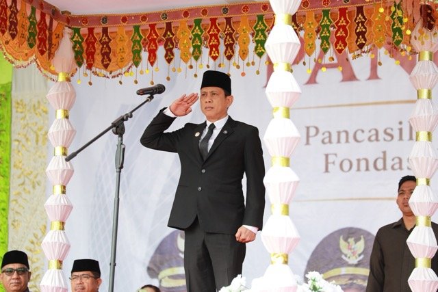 Wali Kota Kotamobagu, Weny Gaib, memimpin Upacara Peringatan Hari Lahir Pancasila yang dirangkaikan dengan Peringatan Hari Kebangkitan Nasional (Harkitnas) ke-118 Tahun 2026 serta Apel Korps Pegawai Republik Indonesia (KORPRI), Senin, 1 Juni 2026. (Foto: Humas Pemkot Kotamobagu)