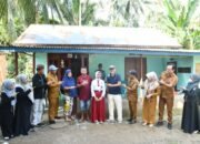 Jemput Bola ke Rumah Warga, Wabup Lahmuddin Pastikan Anak Keluarga Miskin Tetap Sekolah