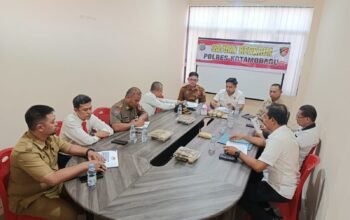 Upaya memperkuat penegakan hukum di daerah terus dilakukan. Penyidik Kepolisian Republik Indonesia (Polri) bersama Penyidik Pegawai Negeri Sipil (PPNS) Pemerintah Kota Kotamobagu. (Foto: Istw)
