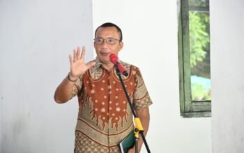 Wakil Bupati Boalemo Lahmuddin Hambali meminta aparat desa di Kecamatan Paguyaman Pantai aktif mendampingi keluarga kurang mampu/Hibata.id