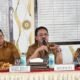 Bupati Boalemo, Rum Pagau saat memimpin rapat pada Senin, 8 Juni 2026. (Foto: Humas)