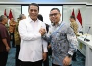 Bupati Bolaang Mongondow Utara, Sirajudin Lasena (kanan), usai berdialog dengan Menteri Pertanian Andi Amran Sulaiman di Jakarta, Selasa (9/6/2026). Pertemuan tersebut menghasilkan bantuan alat dan sarana pertanian bagi petani Bolmut/Hibata.id