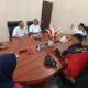 Sekretaris Daerah Kabupaten Gorontalo, Sugondo Makmur, saat menerima pengurus Ikatan Pencak Silat Indonesia (IPSI) Kabupaten Gorontalo di ruang kerjanya, Rabu (10/6/2026). (Foto: Humas)