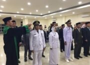 Bupati Bone Bolango Ismet Mile melantik dan mengambil sumpah/janji 17 pejabat administrator/Hibata.id