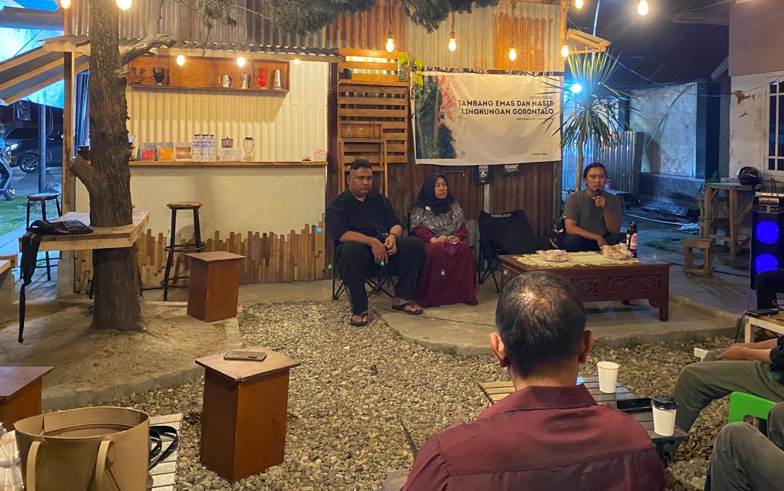 Diskusi publik bertajuk "Gorontalo dalam Kepungan Tambang Emas Ilegal" yang digelar Forum Pecinta Alam Gorontalo (FPAG) menghadirkan akademisi, aktivis lingkungan, dan jurnalis untuk membahas dampak aktivitas Pertambangan Emas Tanpa Izin (PETI) terhadap lingkungan, tata ruang, dan masyarakat di Gorontalo, Rabu (17/6/2026)/Hibata.id