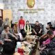 Ketua DPRD Bone Bolango, Faisal Yunus, menghadiri kunjungan kerja perdana Kepala Kejaksaan Tinggi (Kajati) Gorontalo, Sumurung P. Simaremare, di Kantor Kejaksaan Negeri Bone Bolango, Kamis (18/6/2026)/Hibata.id