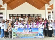 Wakil Bupati Boalemo Lahmuddin Hambali melepas Kontingen PENAS Petani Nelayan XVII. Peserta diharapkan membawa inovasi, teknologi, dan pengalaman baru untuk meningkatkan sektor pertanian dan perikanan Boalemo/Hibata.id