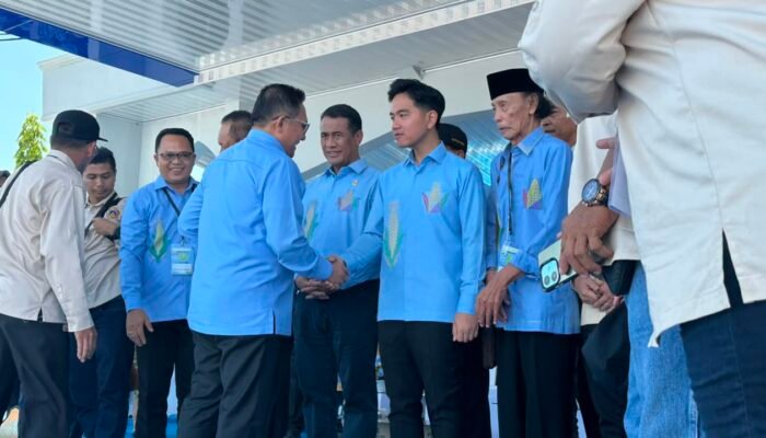 Gibran Tampil dengan Karawo Gorontalo Saat Pembukaan PENAS XVII